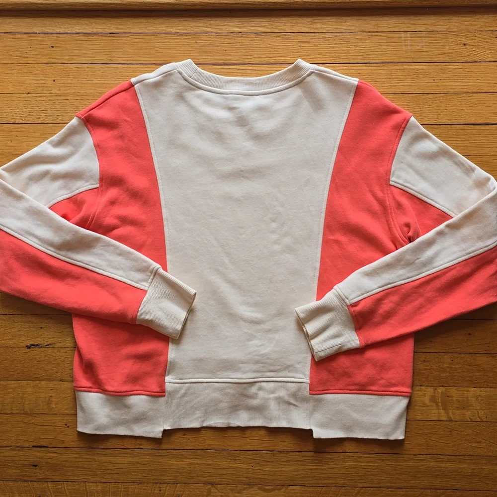 Evereve, Coral & Cream Colorblock Sweatshirt, Drop Shoulders, EUC, Women's S - Picture 2 of 12
